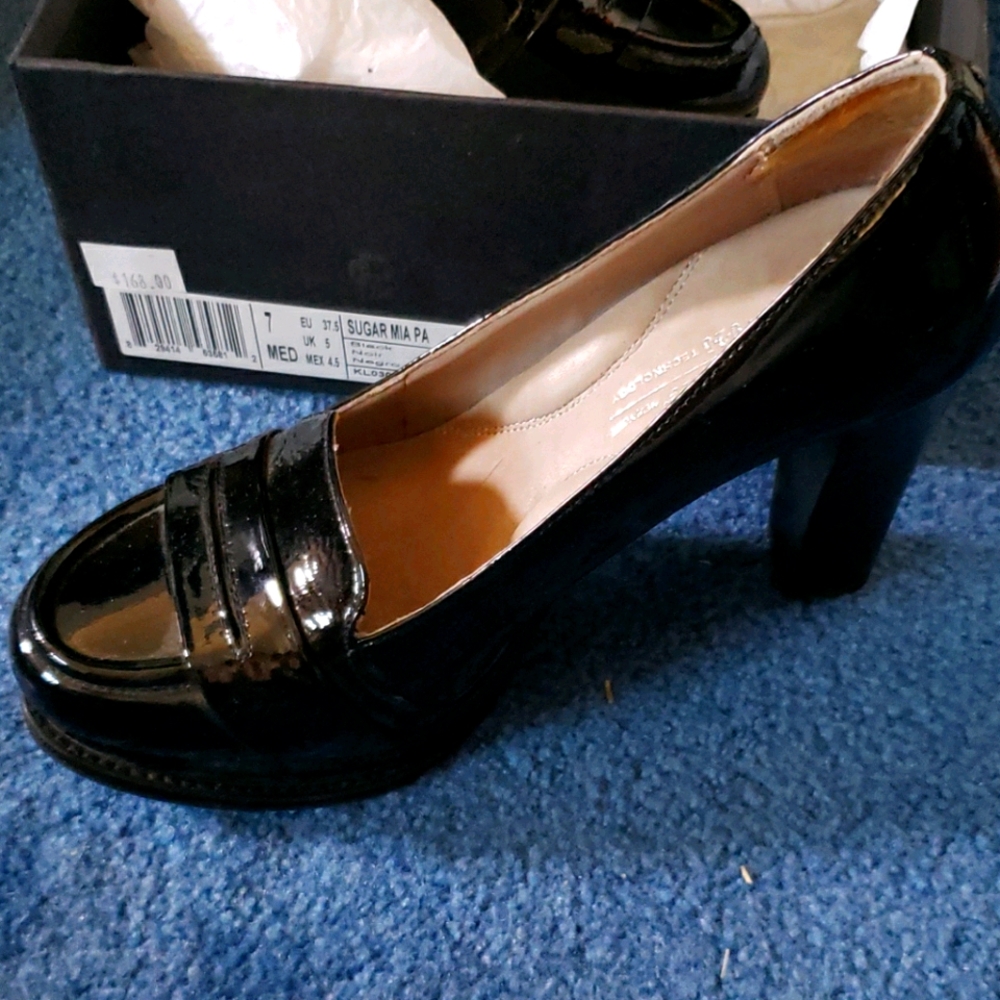 Kenneth Cole Sugar Mia Pa heels